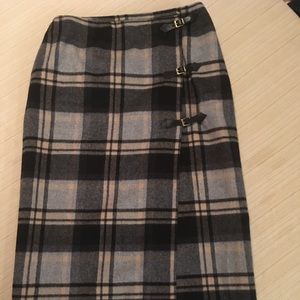Jones Wear Wool Skirt with buckles